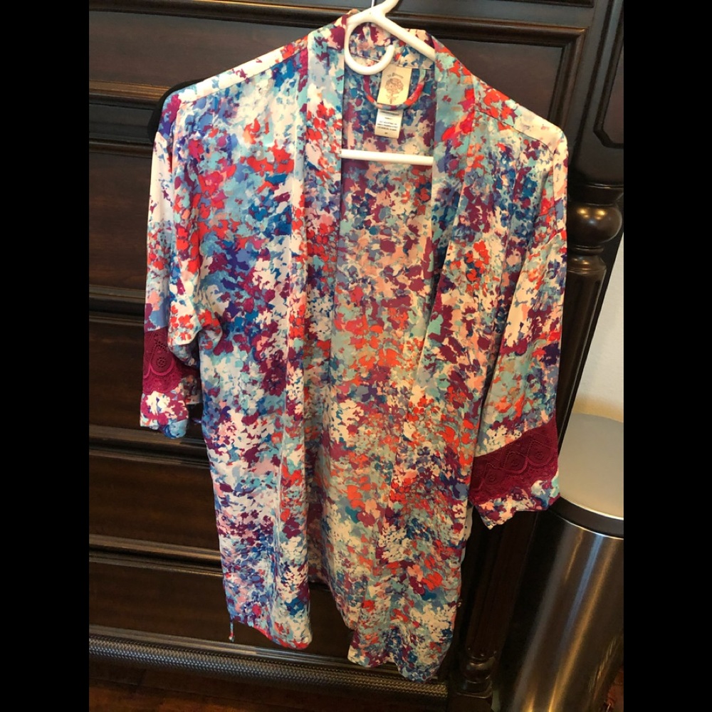 In Bloom floral coverup slip robe M